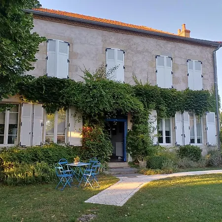 Chic & Charme Au Presbytere Saint-Genes-du-Retz